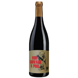 Bouteille de Vin Sauvage à Poil sur fond de vignoble de Beaujolais